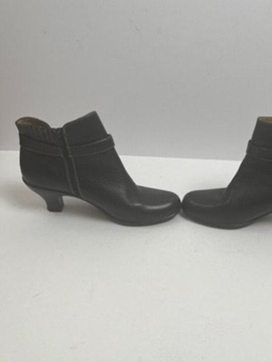 Softspots Women Softspots Black Leather Ankle Boots 7.5